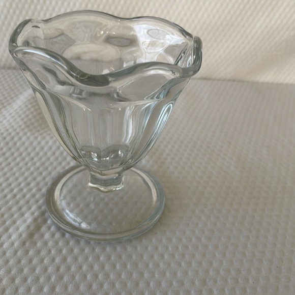 Vintage Anchor Hocking Dessert/Ice Cream Glasses. Set of Six. - Picture 6 of 6